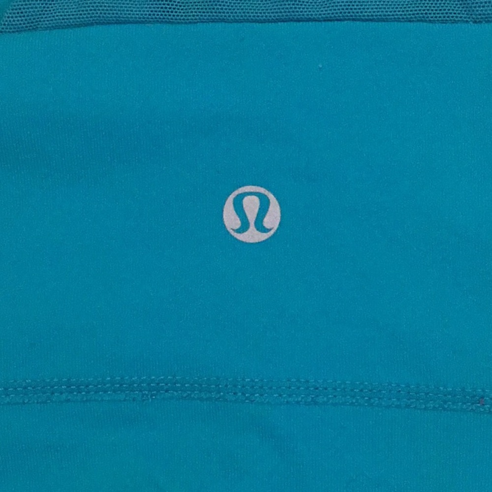 Lululemon Scoop Neck Tank - Picture 3 of 4